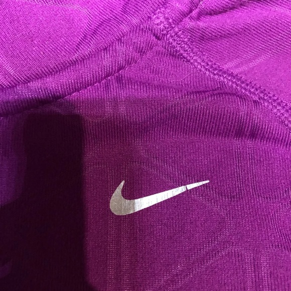 Nike Women’s 1/4 zip - Picture 4 of 8